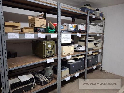 Sprzęt służby łączności - pakiet zawierający 27 poz. asort. (wg oddzielnego wykazu), w tym m.in.: plotery, radiotelefony, telefony, urządzenia wielofunkcyjne itp. 